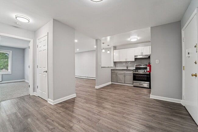 LR-Kitchen - Haledon Estates Apartments