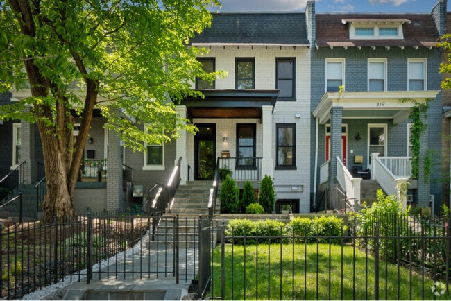 Building Photo - 321 L St NE