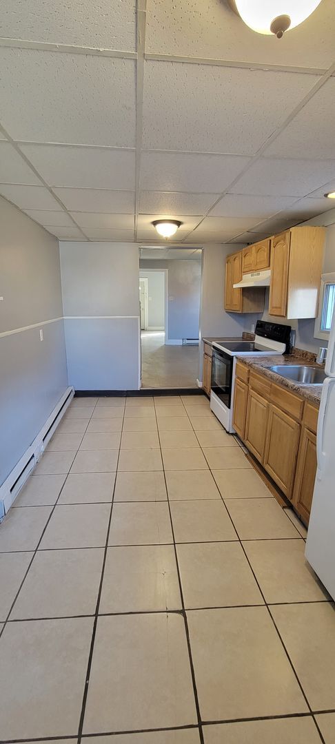 Foto del edificio - 3 Bedroom / 1 bathroom Home in Allentown!!