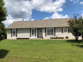 Building Photo - 600 Grand Prairie Cir