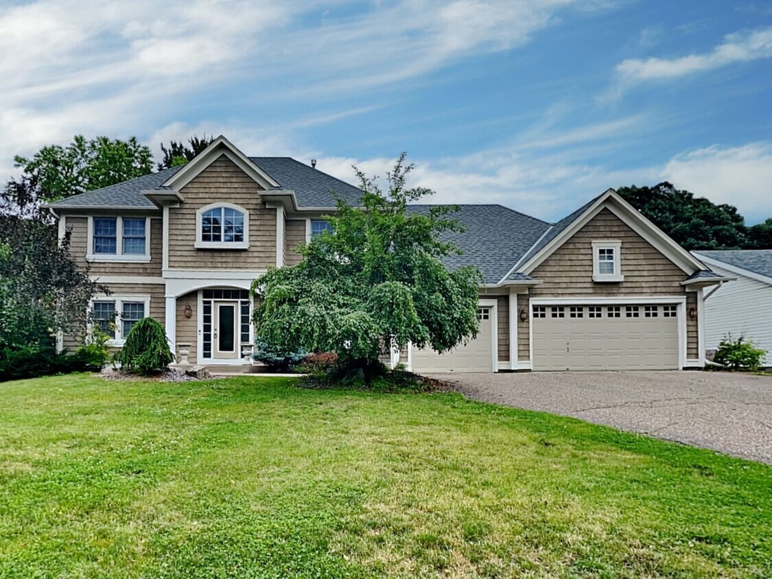 Foto principal - 9144 Brentwood Trl