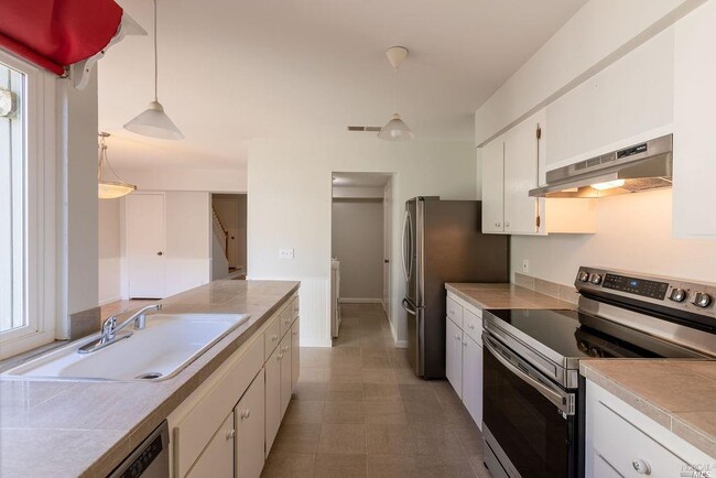 Building Photo - 106 Oliva Ct