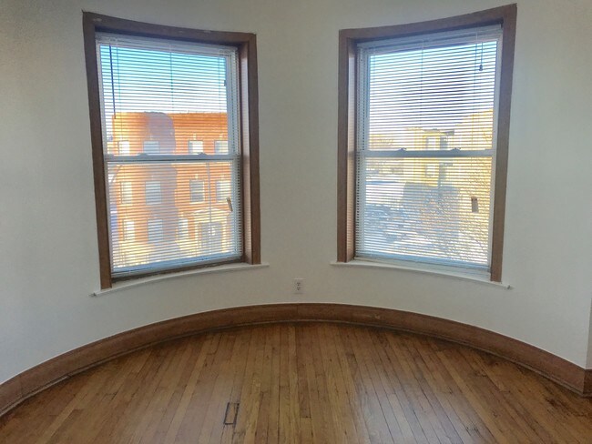 Foto del edificio - 5123 S Indiana Ave
