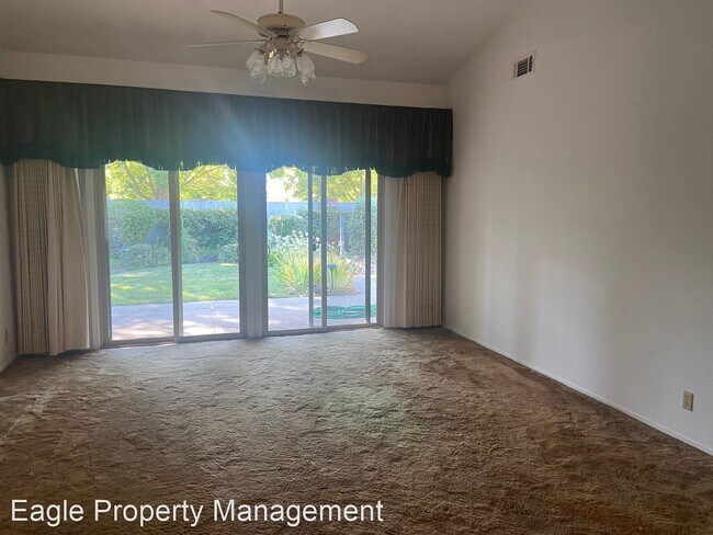 Building Photo - 3 br, 2 bath House - 2442 Meadow Lake Dr