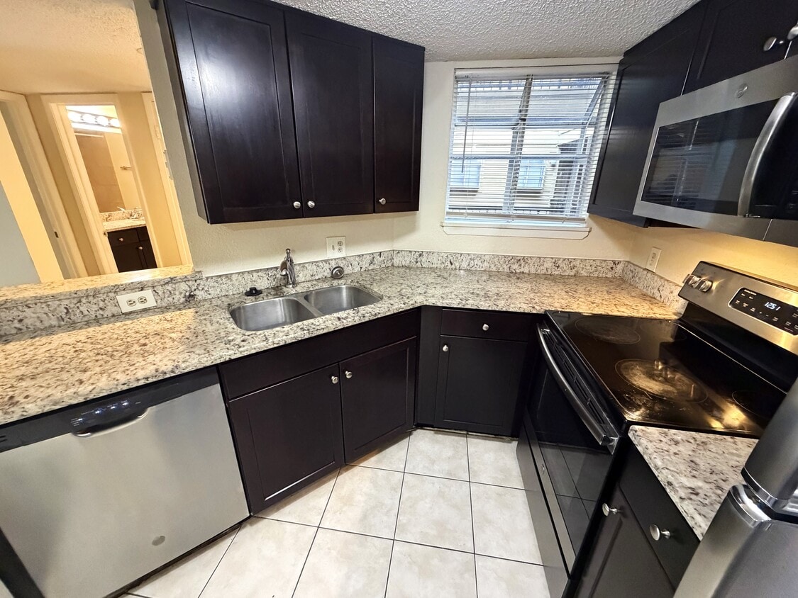 Photo - 1916 Lake Atriums Cir (Orlando, FL)