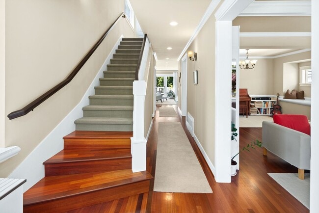 Foto del edificio - Gorgeous Big Ravenna Home in Seattle