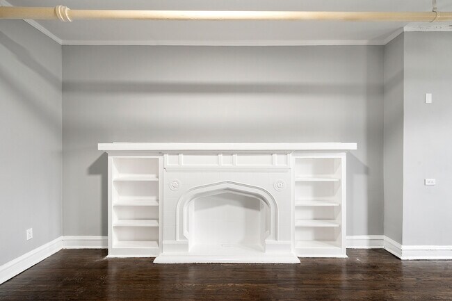 Foto del edificio - 7666 S South Shore Dr