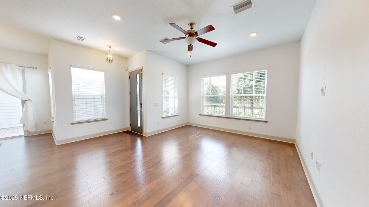 Foto principal - 7412 Beach Walk Place