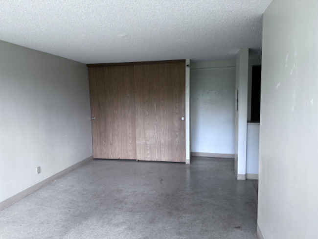 Building Photo - 1060 Kamehameha Hwy