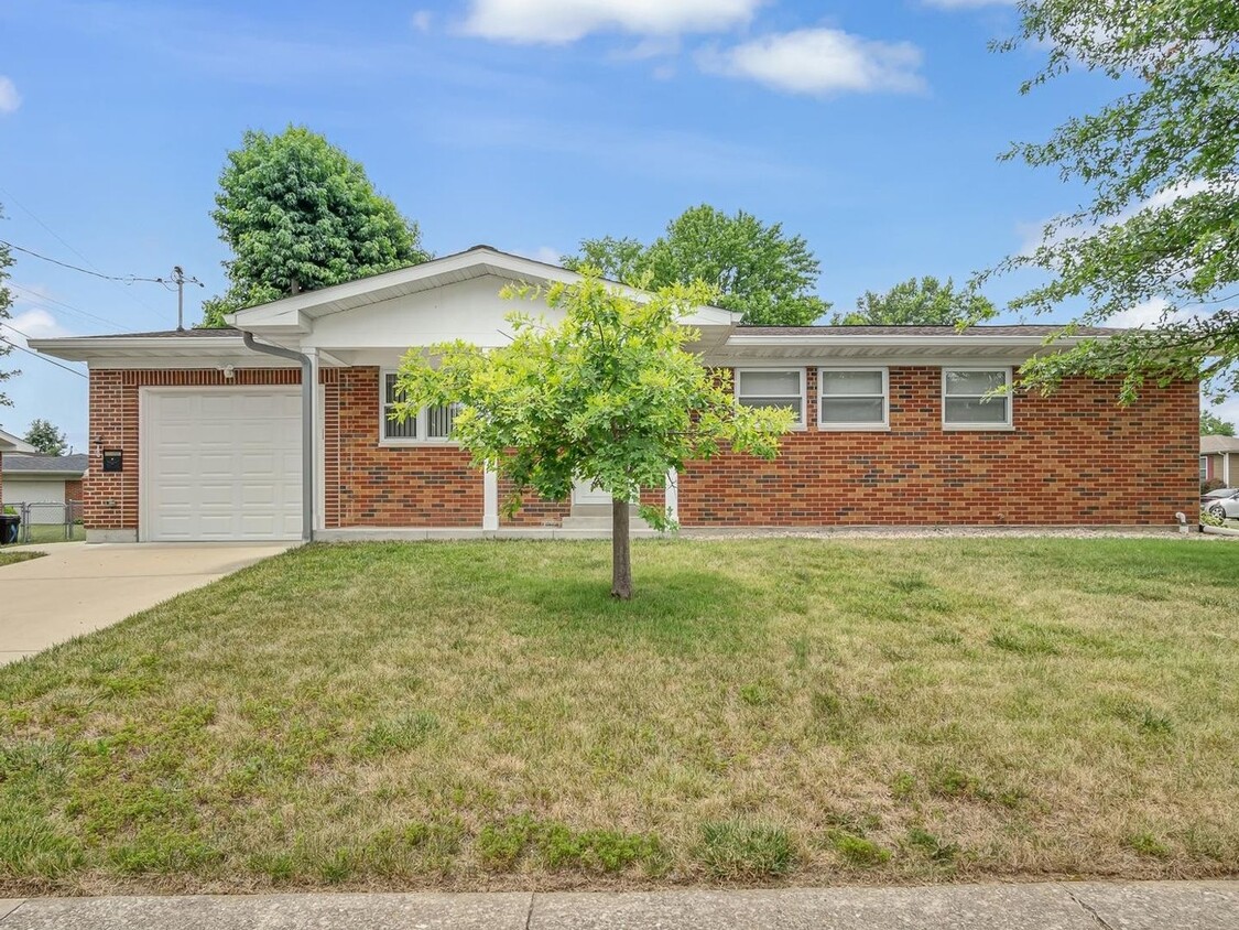 Primary Photo - 3 Bedroom Single Family Home in Edwardsville