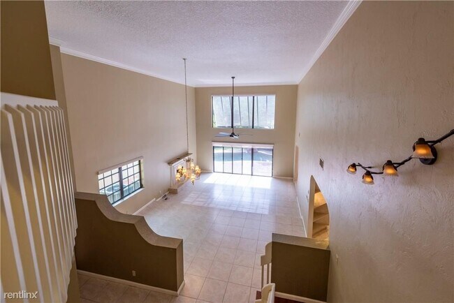 Building Photo - 797 Villa Portofino Cir