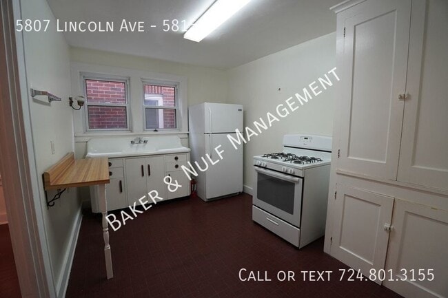 Building Photo - 5807 Lincoln Ave