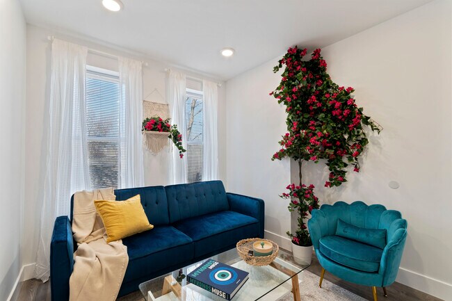 Foto del edificio - 4129 Parrish St