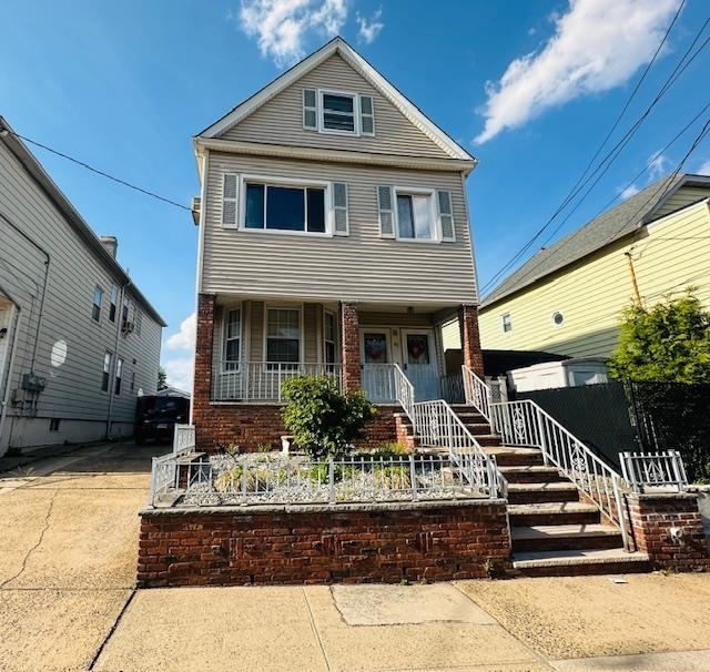 Primary Photo - 41 E 4th St