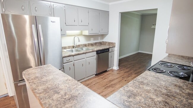 Foto del edificio - Lakeside Schools/Rehabbed and Ready for Move In. (NO PETS)