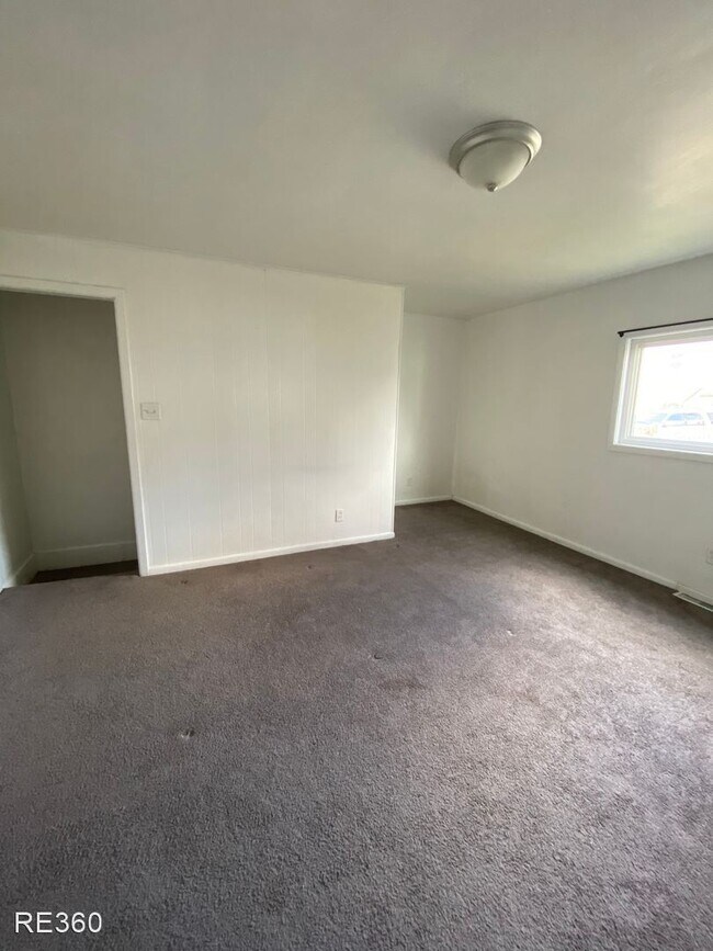 1 br, 1 bath House 740 Excelsior St Alle... House Rental in