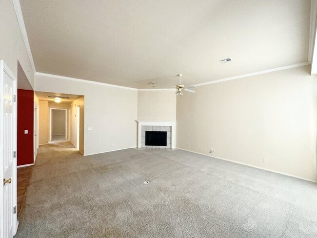 Building Photo - 11705 S Forest Ct