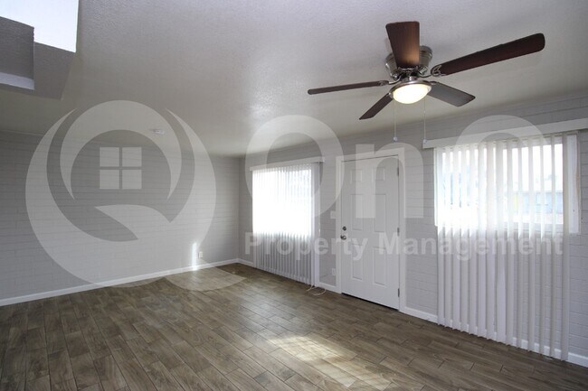 Foto del edificio - 6044 N 21st Ave