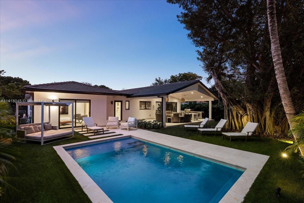 11210 NE 10th Ave, Biscayne Park, FL 33161 House Rental in Biscayne