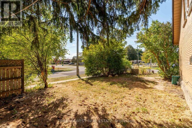 Photo du bâtiment - 301 Franklin St N