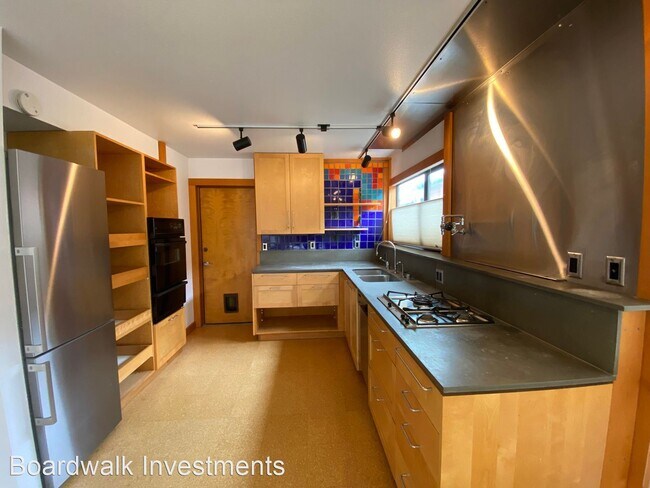 Foto del edificio - 3 br, 1.5 bath House - 59 San Jose Ave.