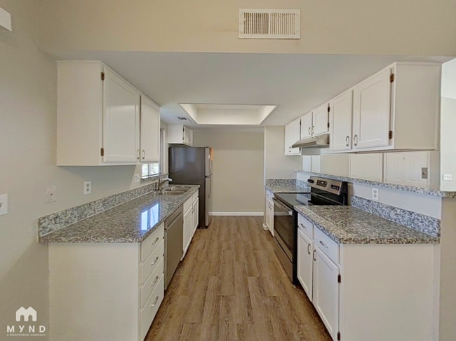 Foto del edificio - 425 E Rolly St