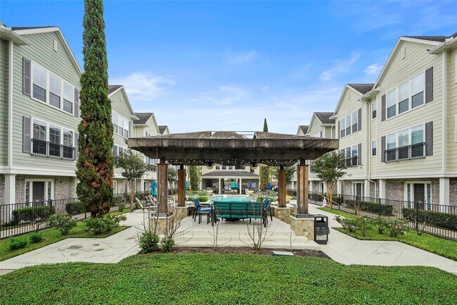 Building Photo - 3001 Murworth Dr