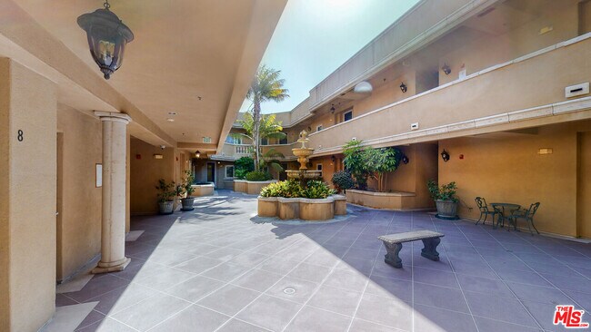 Foto del edificio - 11440 National Blvd
