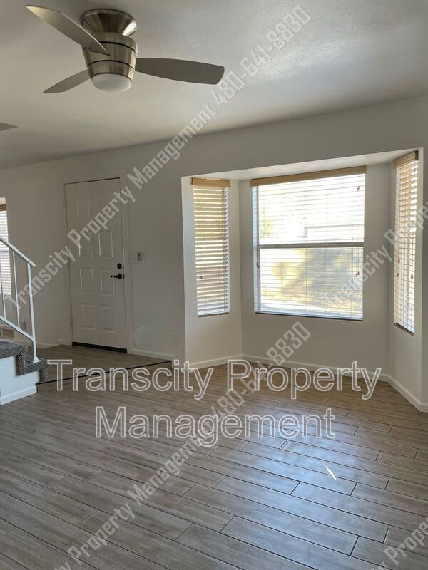 Foto del edificio - 630 E Jensen St