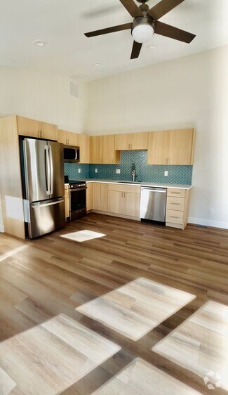 Building Photo - 109 Park Ave