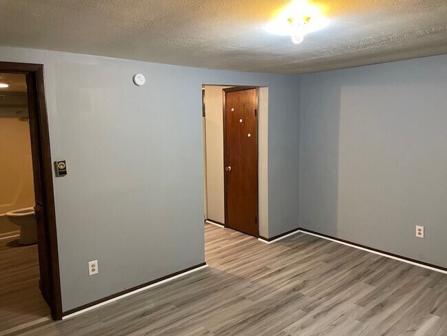 Foto del edificio - 238-242 W Elm St.