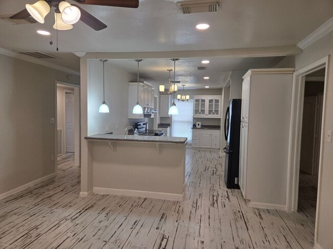 Building Photo - 3807 Sailfish Ln