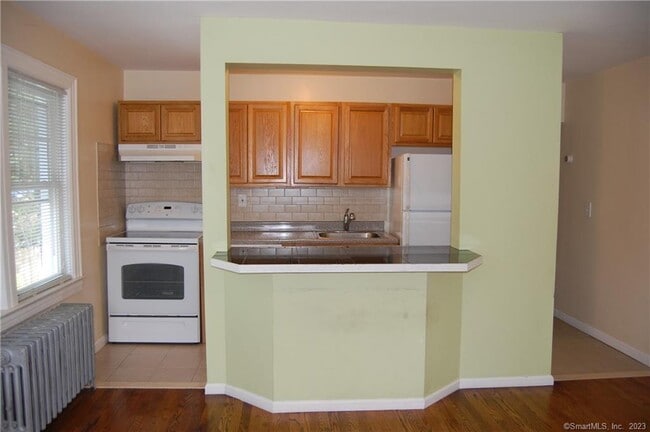 Building Photo - 14 Stark Pl