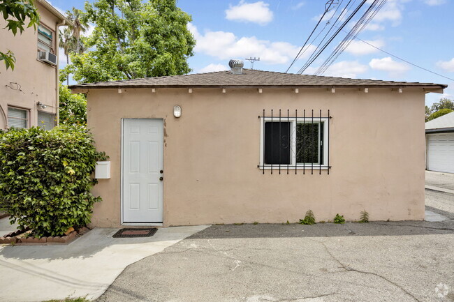 Building Photo - 4341 Laurel Canyon Blvd