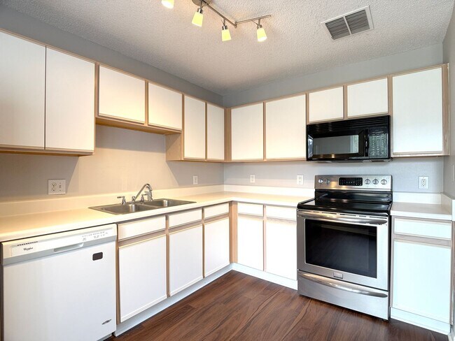 Building Photo - 287 S Walleye Dr