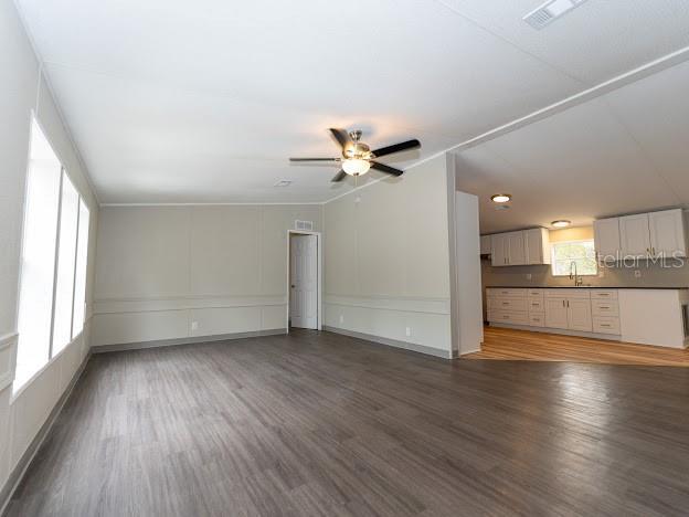 Foto del edificio - 12816 Midvale Ave
