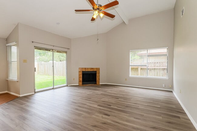 Building Photo - 12627 Day Hollow Ln