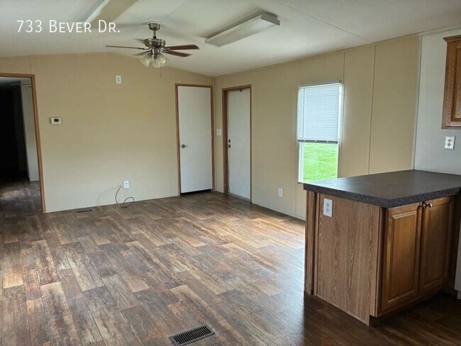 Foto del edificio - 733 W Bever Dr