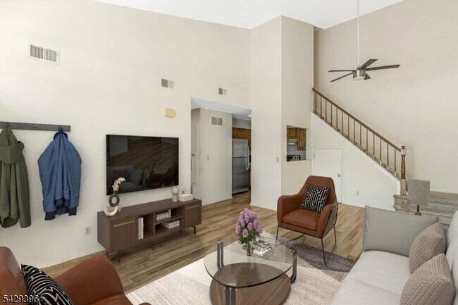 Foto del edificio - 44 Spruce Ct