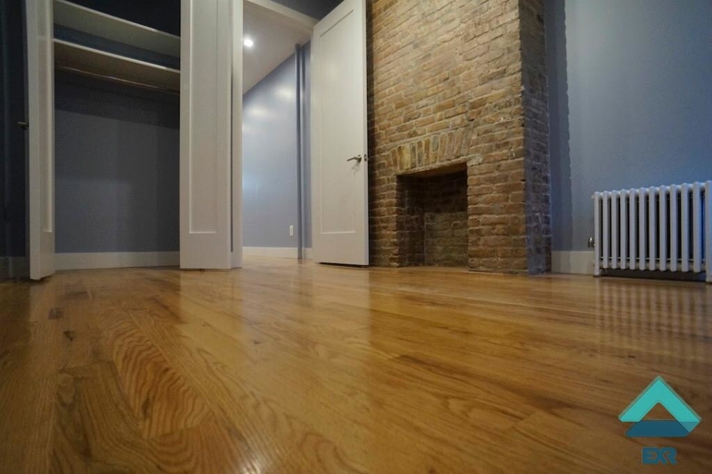 Foto del edificio - 114 N 8th St