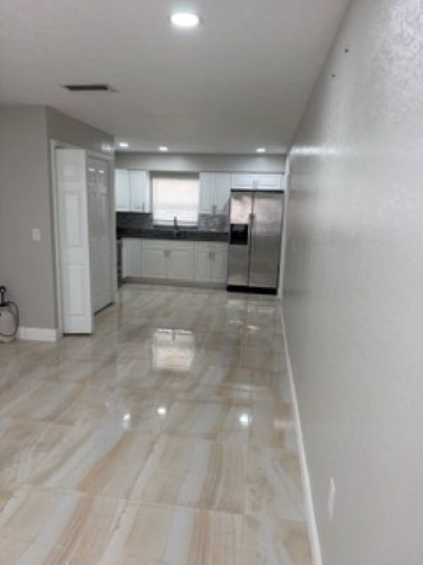 Foto del edificio - 9426 N 50th St