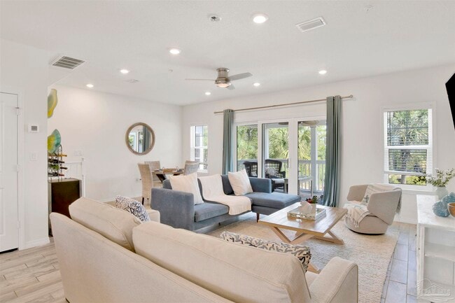Foto del edificio - 14558 Salt Meadow Dr