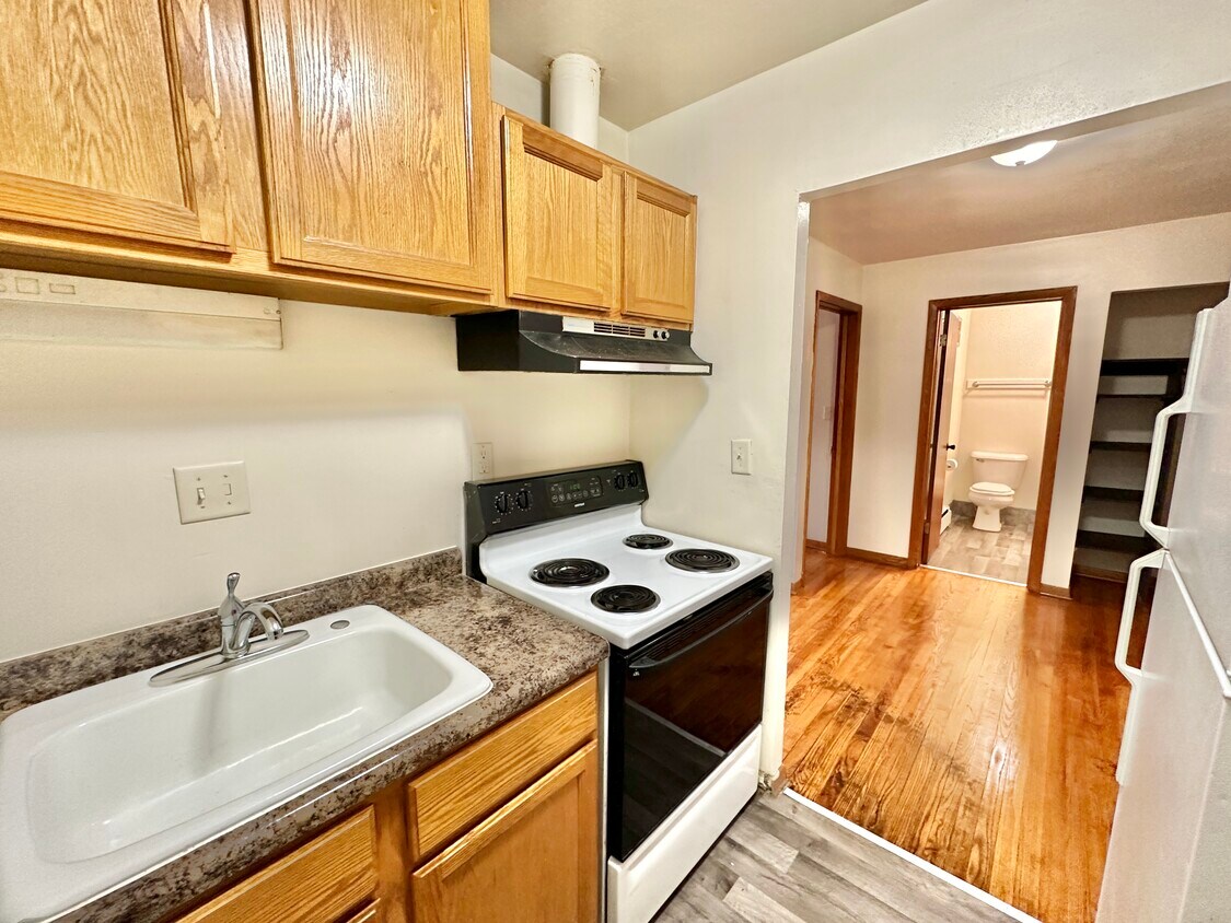 430 Harrison Ave Unit 309, Beloit, WI 53511 Apartments in Beloit, WI