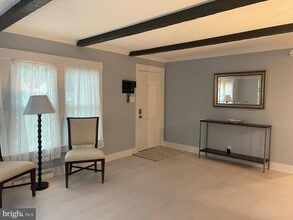 Building Photo - 3 Talbot Ave