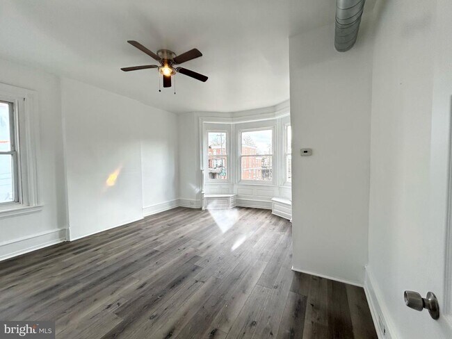 Foto del edificio - 1801 W Erie Ave