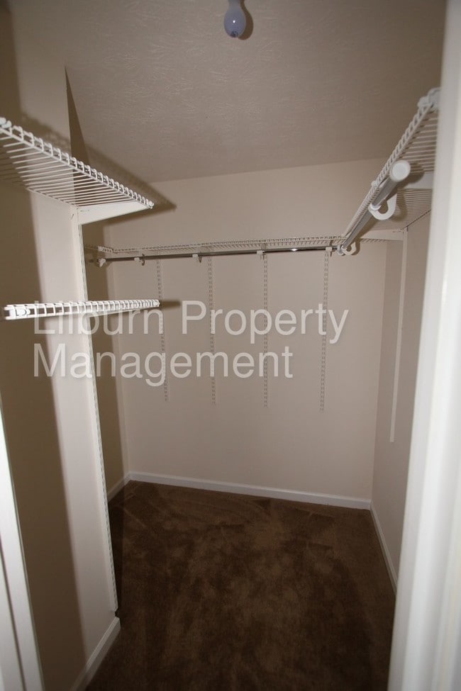 Building Photo - 5155 Wexford Ln