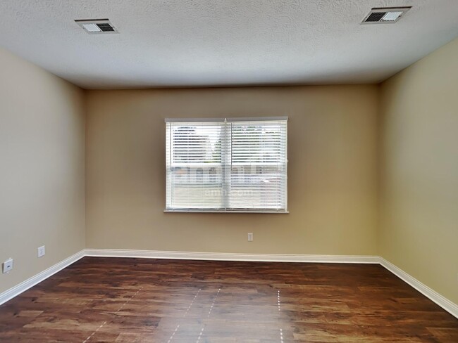 Building Photo - 328 Timbersmith Dr