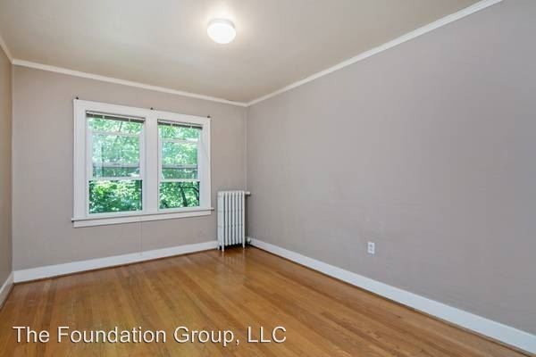 Foto del edificio - 734 Broadway Ave E