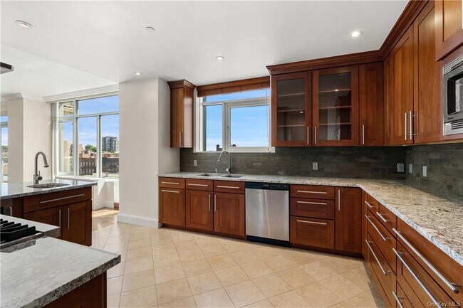 Foto del edificio - 3220 Arlington Ave