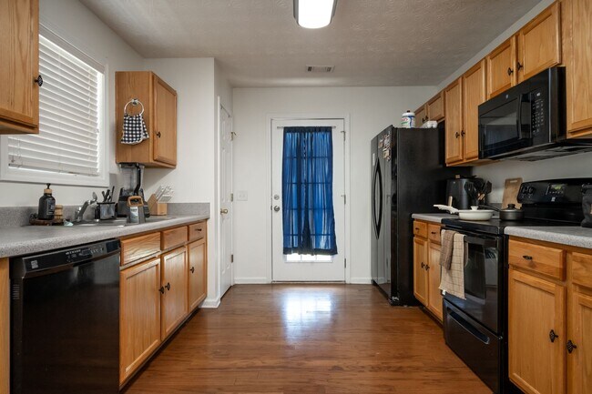 Foto del edificio - 213 Sidney Lanier Ave